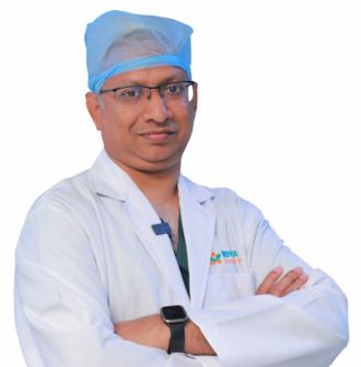 Dr Srinivas Juluri, Chief Surgical Oncologist at Renova, expert in robotic & HIPEC surgeries