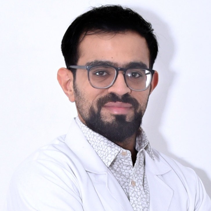 Dr. Anshul Arora – Nuclear Medicine Specialist and PET CT Expert at RHL Renova Cancer Centre